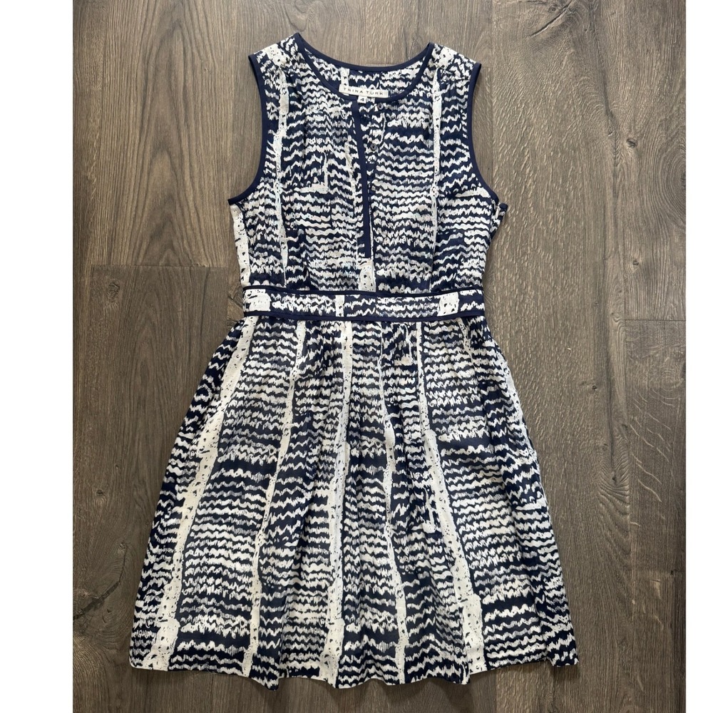 Trina Turk 143531 Dress 4 Navy White‎ Silk Blend Abstract Fit & Flare Excellent